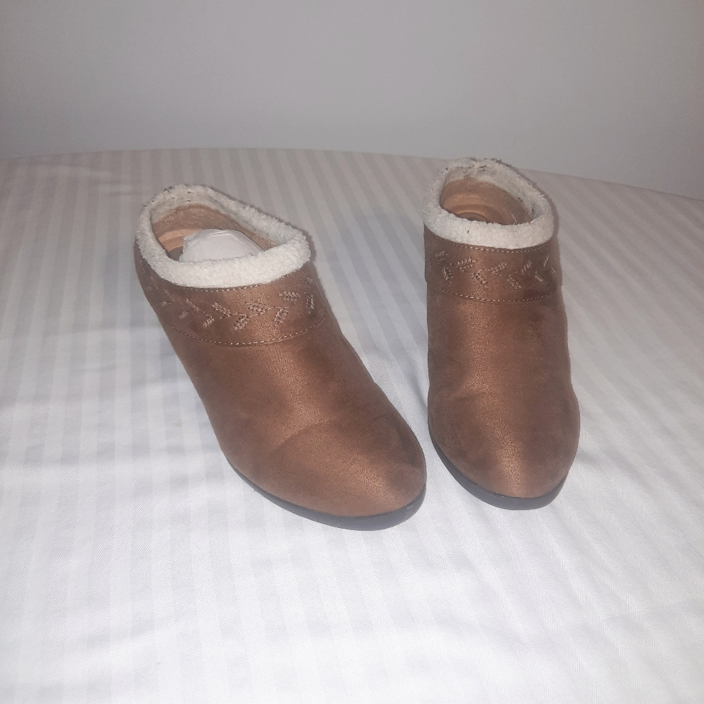 Faux suede brown mules Slip-on clog wedge shoes Size 8.5
